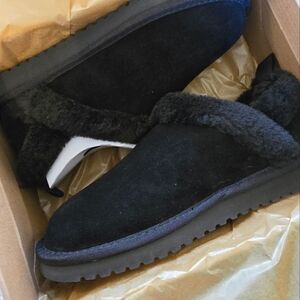 Women's Uggs Koolaburra Black slip on Advay US8 EU39